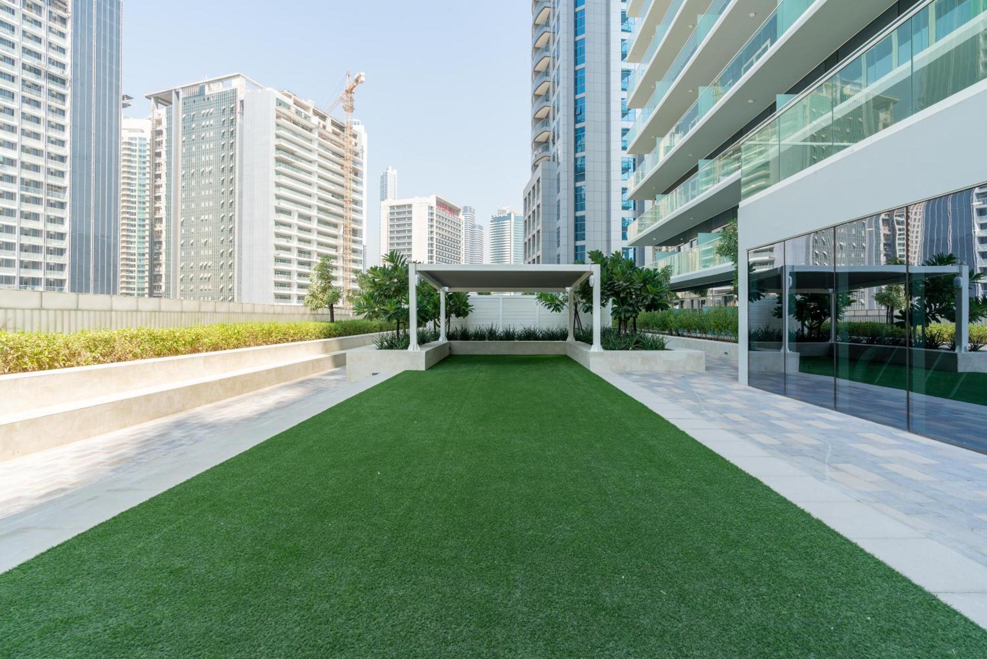 Delightful 2Br Apartment At Reva Residences Dubai Buitenkant foto
